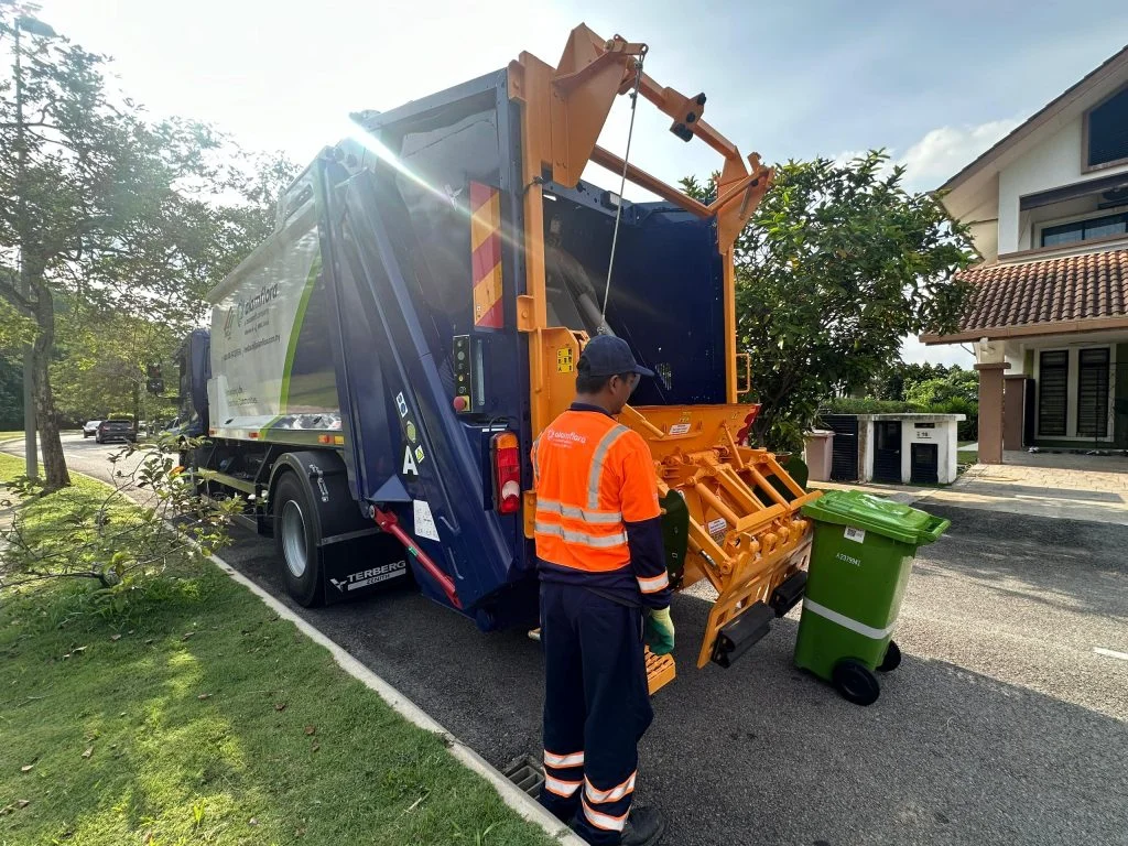 Smart Bin Putrajaya — Sensor-Enabled Public Waste Bins — Image 2